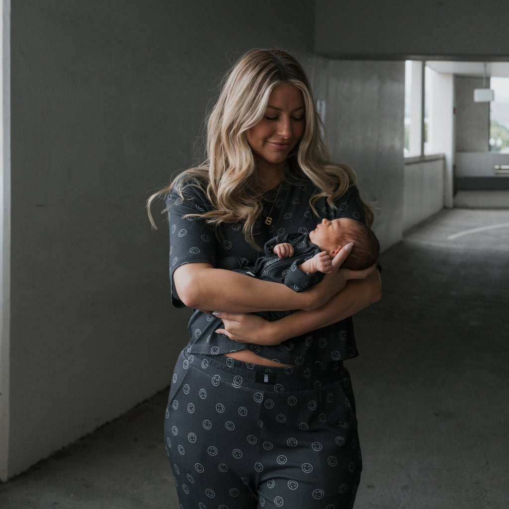 Forever French Baby Bamboo Zip Pajamas || Smiley Ribbed